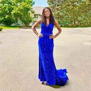Stunning blue prom/formal dress Sz M